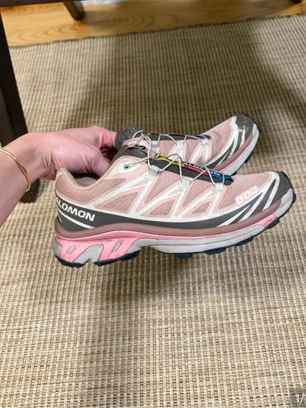 Pink Salomon XT-6